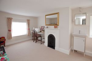 4 Magdalene Lane_Bedroom Three- click for photo gallery